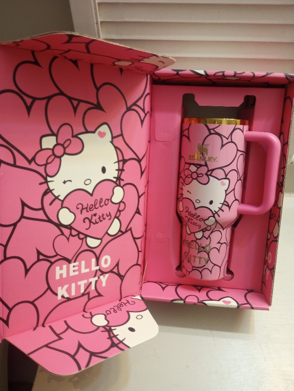 Stanley 40 Oz Hello Kitty Heart Pattern H2.0 Tumbler - NO LID